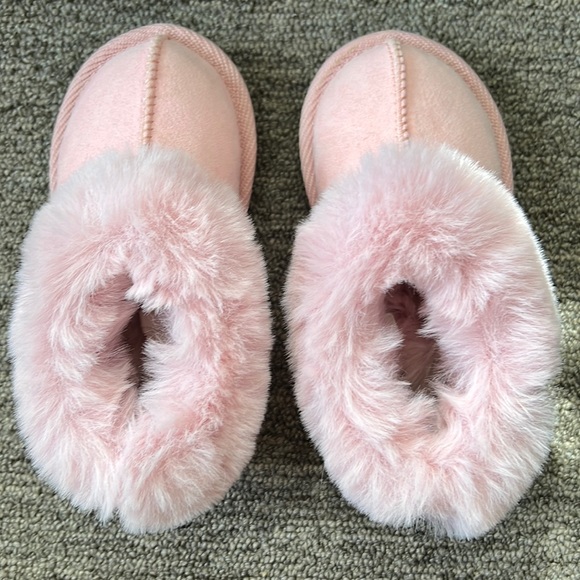 Cat & Jack Other - Toddler girls Cat & Jack slippers